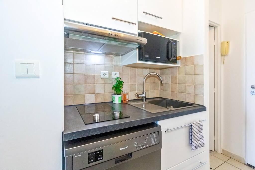 Oceanides - Studio Renove Avec Magnifique Vue Mer - Saint-Gilles-Les-Bains Eksteriør bilde