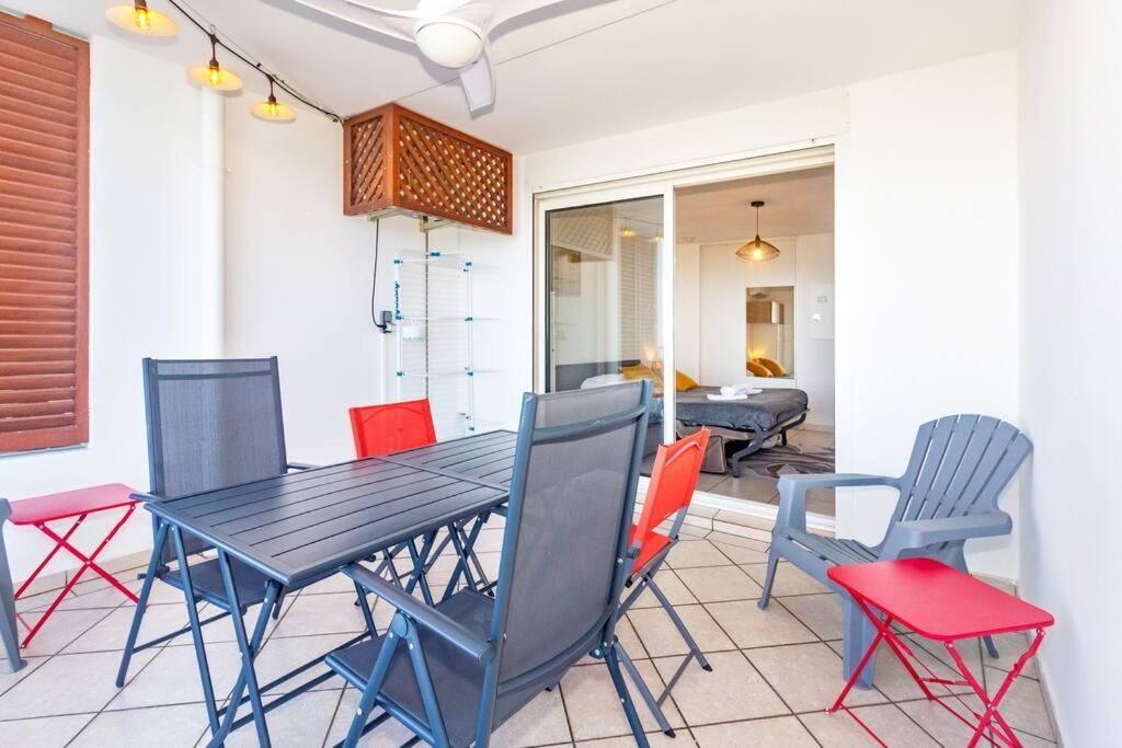 Oceanides - Studio Renove Avec Magnifique Vue Mer - Saint-Gilles-Les-Bains Eksteriør bilde